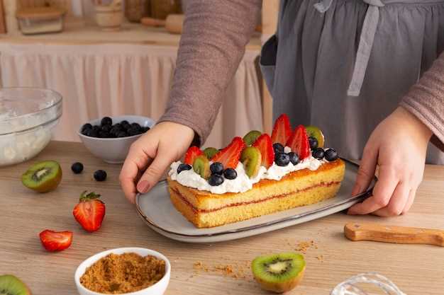 Какие продукты понадобятся для приготовления бисквита в микроволновке
