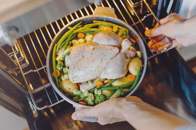 Рецепт мясных рулетиков с овощами в аэрогриле