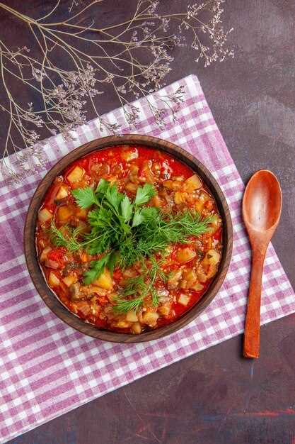 Обжарка и добавление соленых огурцов: как добиться насыщенного вкуса